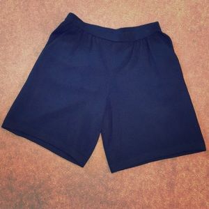 St. John Collection Black size 8 shorts